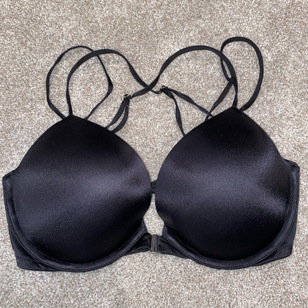 Victoria’s Secret Very Sexy Black Push Up‎ Bra Front Size 32DD Front Closure